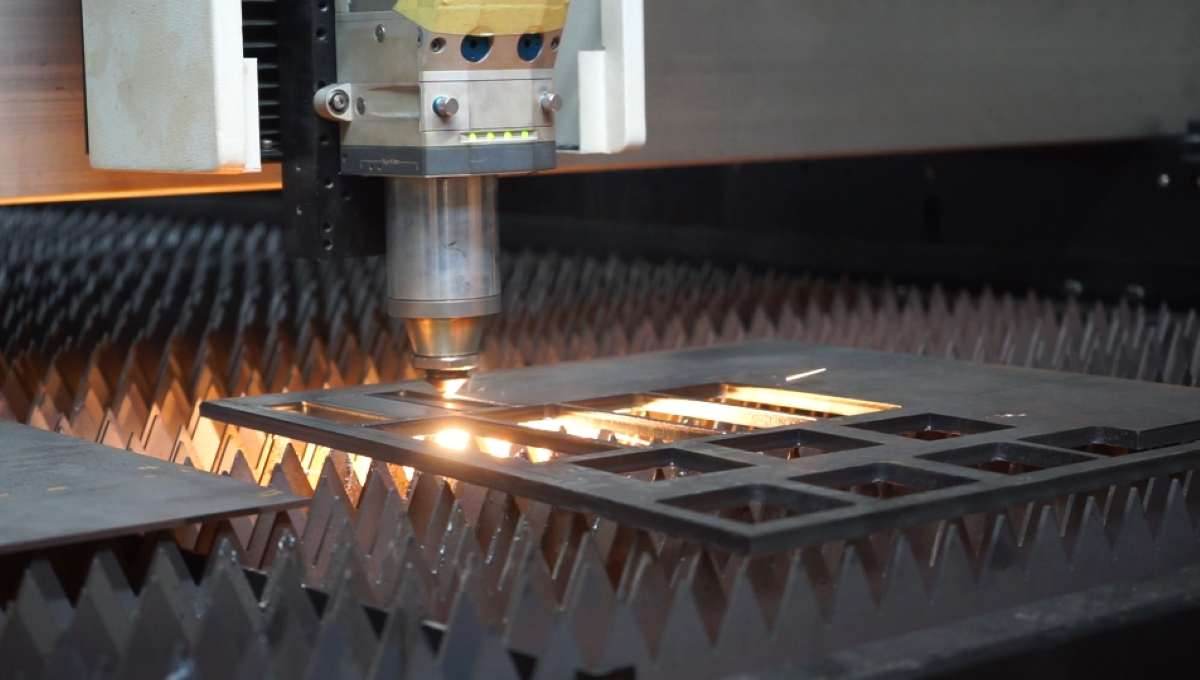 不銹鋼切割的焦點(diǎn)與切割面關(guān)聯(lián)，提升你的切割工藝！